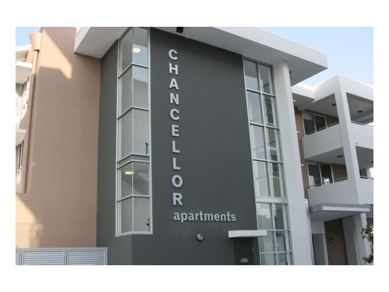 6 228 Varsity Parade, Varsity Lakes QLD 4227