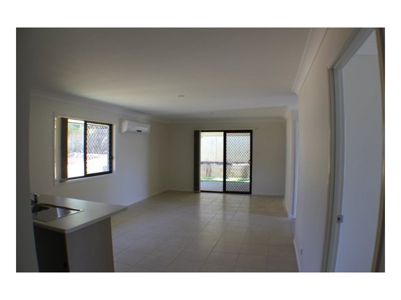 13 Lynch St, Riverview QLD 4303