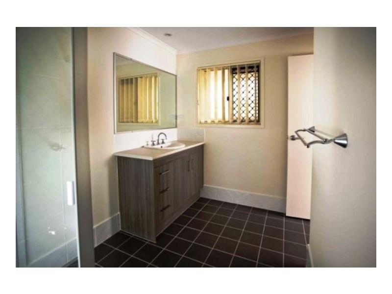 171 Elsie, Kallangur QLD 4503