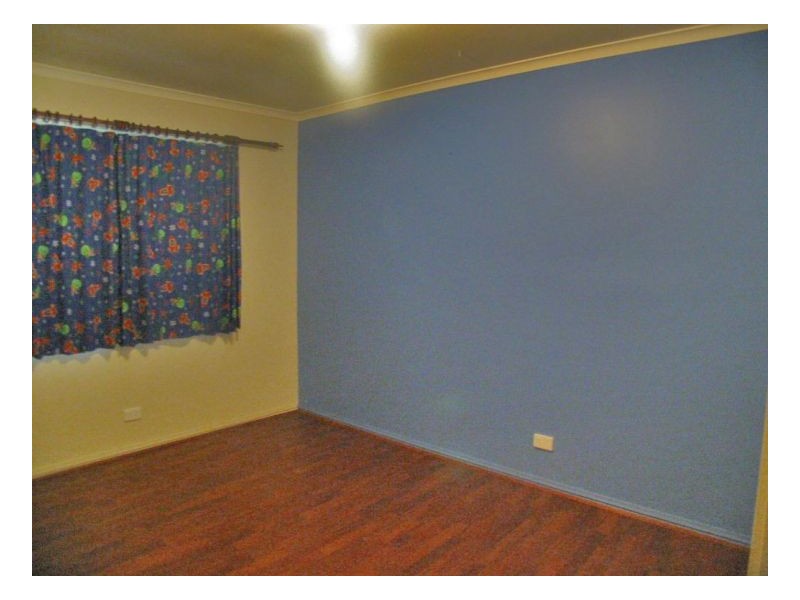 100. Lyndale, Daisy Hill QLD 4127