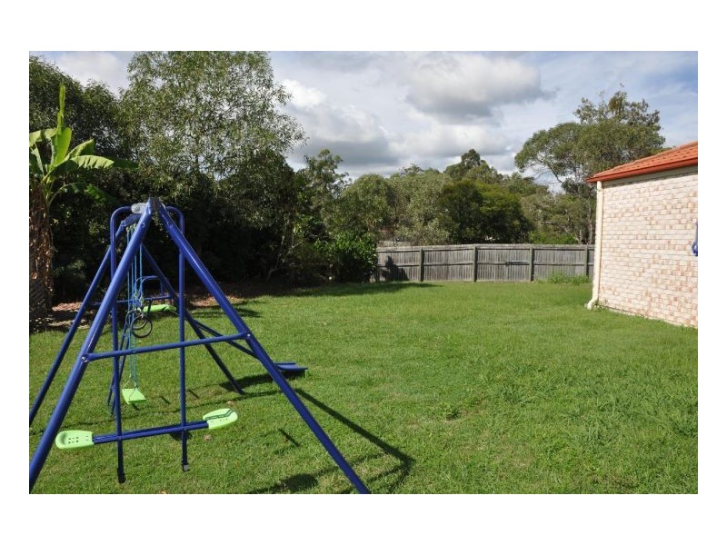 8 Shivvan Court, Marsden QLD 4132