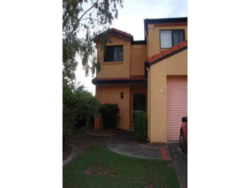 120 Highfield Drive, Merrimac QLD 4226