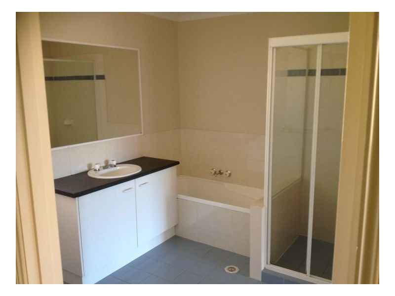 120 Highfield Drive, Merrimac QLD 4226