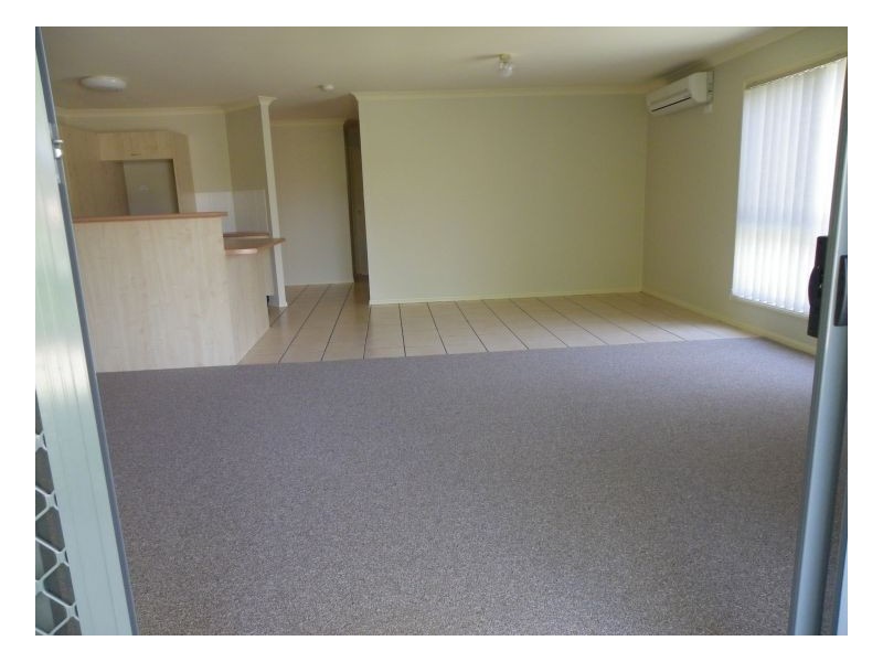 18 1 Santa Isobel Blvd, Pacific Pines QLD 4211