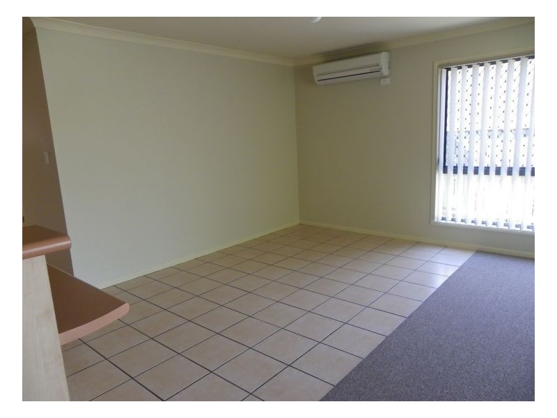 18 1 Santa Isobel Blvd, Pacific Pines QLD 4211