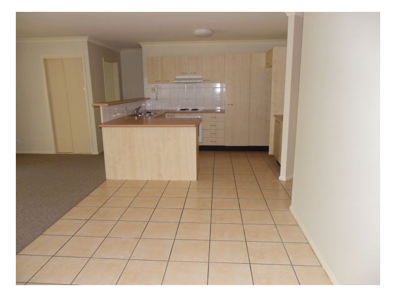 18 1 Santa Isobel Blvd, Pacific Pines QLD 4211