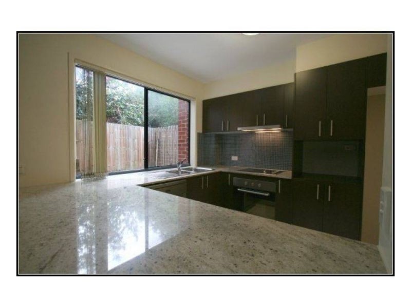 8/170 Whiting Street, Labrador QLD 4215