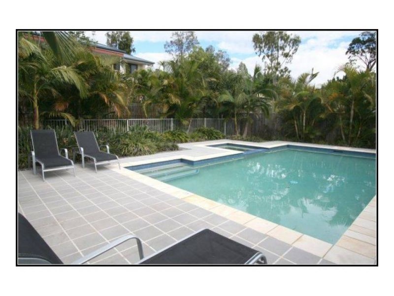 8/170 Whiting Street, Labrador QLD 4215