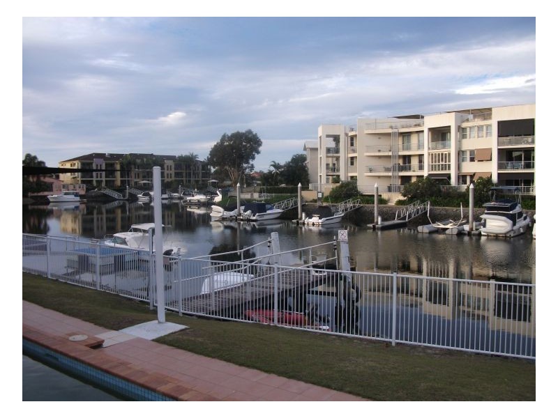 5/75 Bayview Street, Runaway Bay QLD 4216