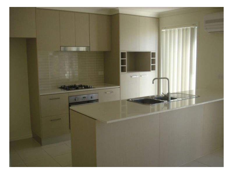 1 Belongil Street, Pacific Pines QLD 4211