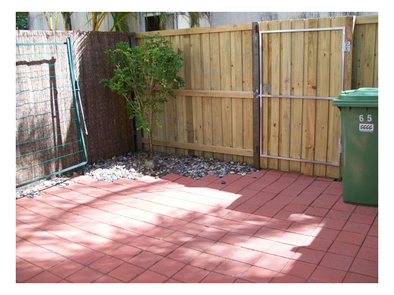 65 125 Pappas Way, Carrara QLD 4211