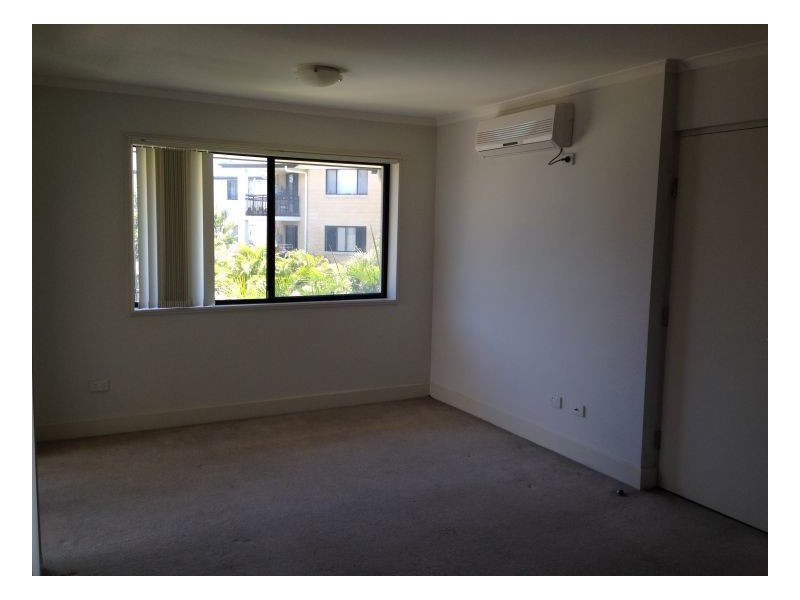 138 High Street, Southport QLD 4215