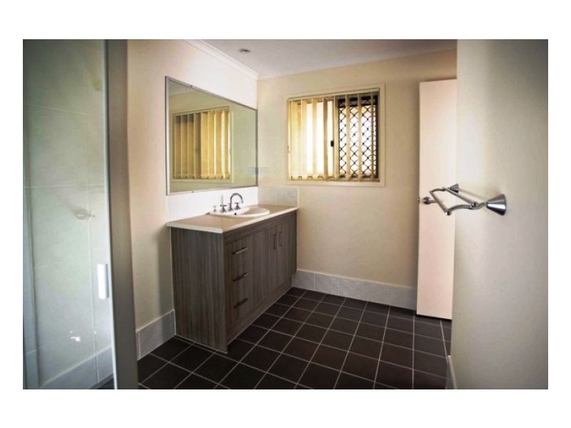 1 Elsie Street, Kallangur QLD 4503