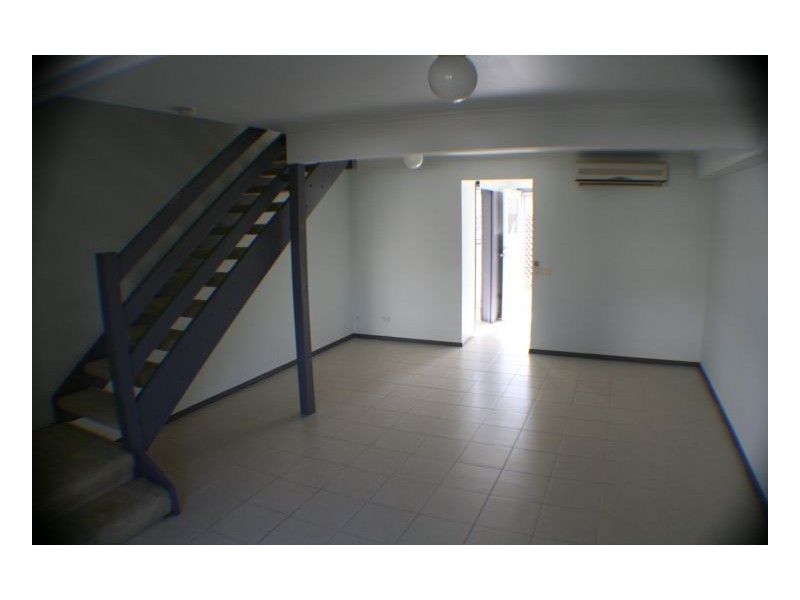 67 125 Pappas Way, Carrara QLD 4211