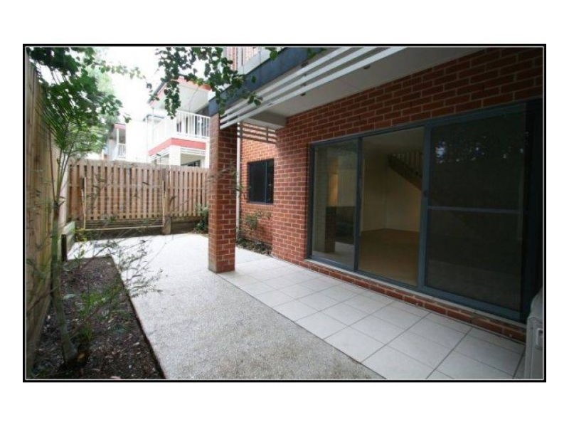 12/170 Whiting Street, Labrador QLD 4215