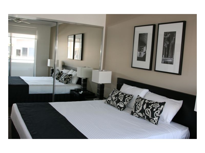 9/19 Lake Street, Varsity Lakes QLD 4227