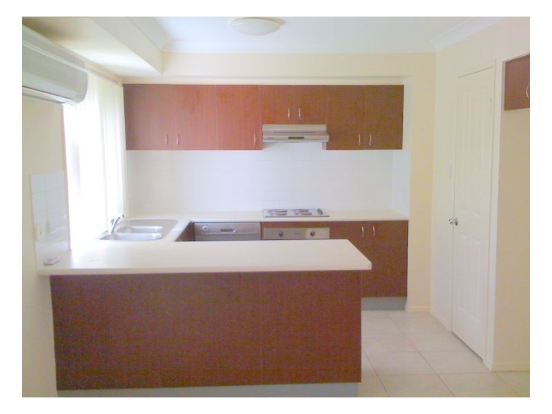 28 Coora Strret, Wishart QLD 4122