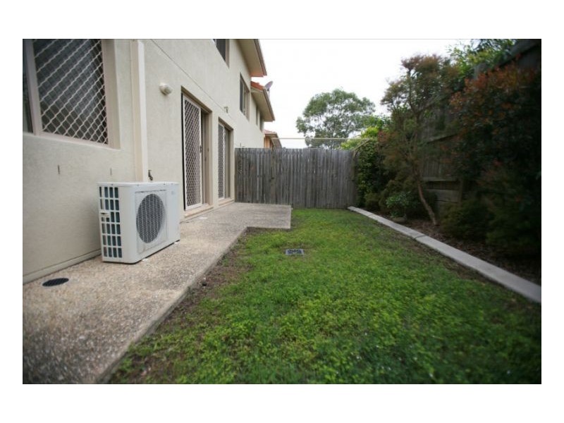 28 Coora Strret, Wishart QLD 4122