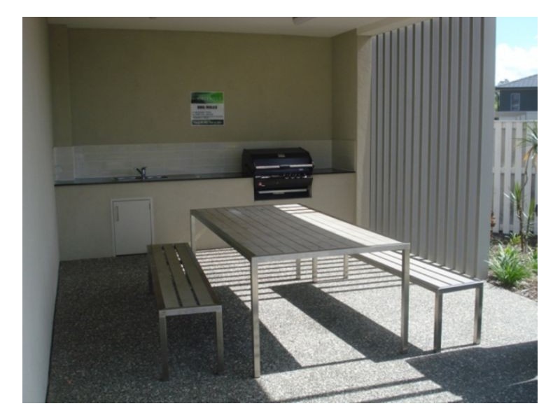 32/1 Belongil Street, Pacific Pines QLD 4211