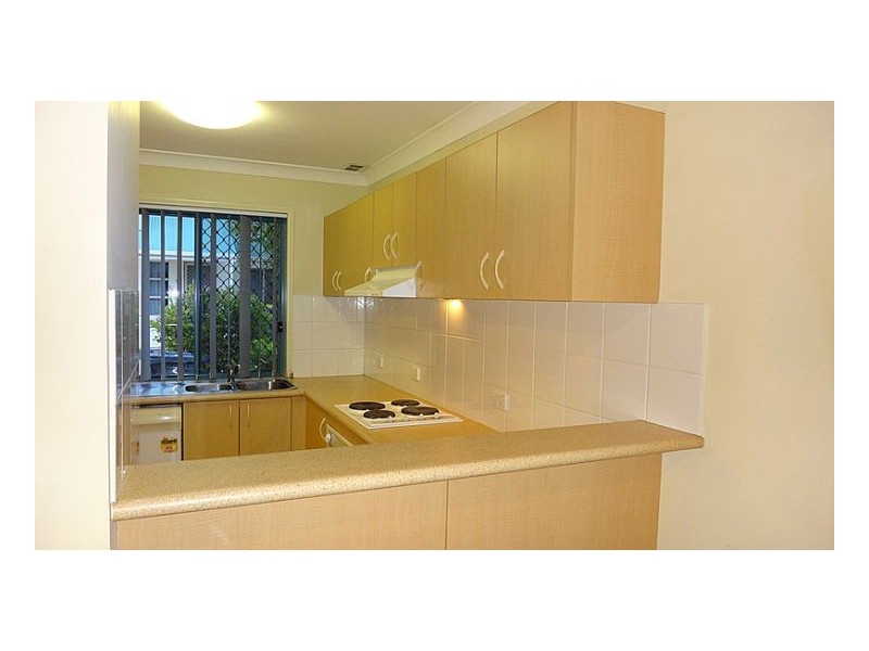 02/11 Oakmont Ave, Oxley QLD 4075