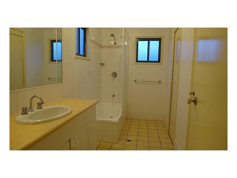 02/11 Oakmont Ave, Oxley QLD 4075