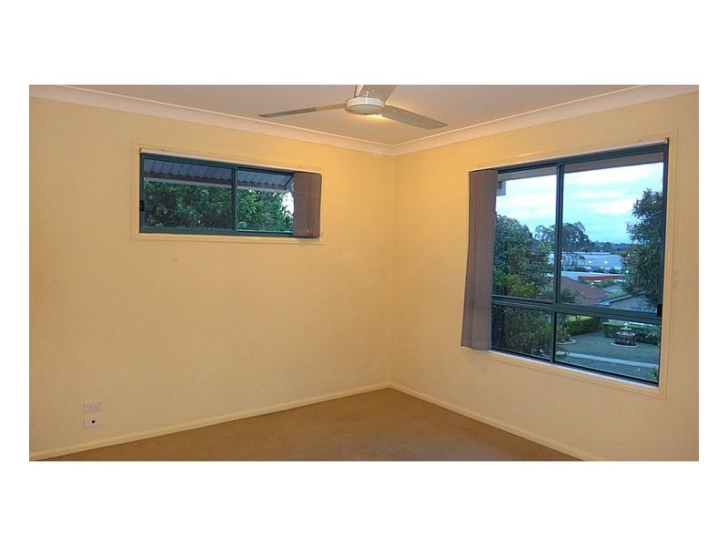 02/11 Oakmont Ave, Oxley QLD 4075