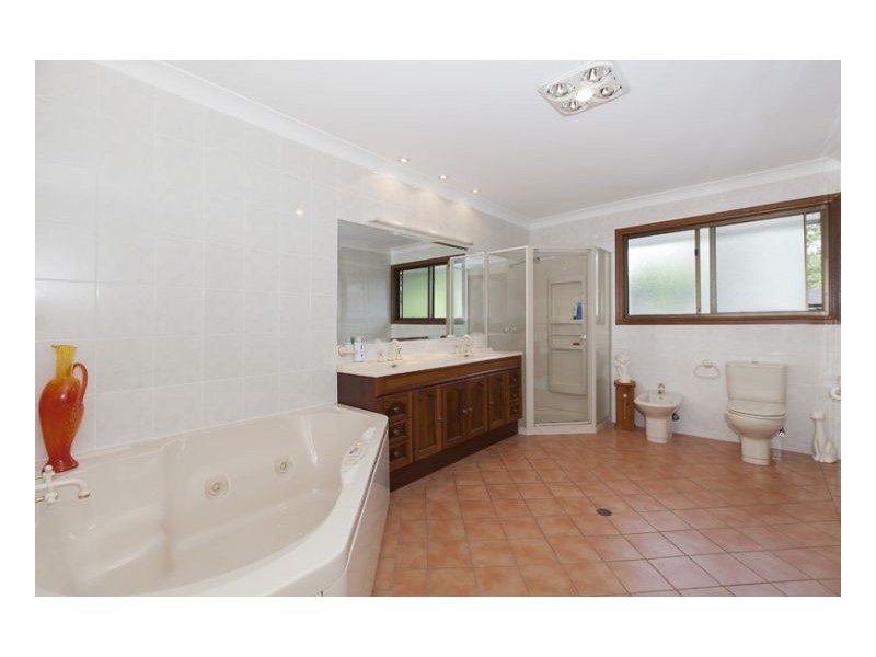 12 Westlake Drive, Mount Ommaney QLD 4074