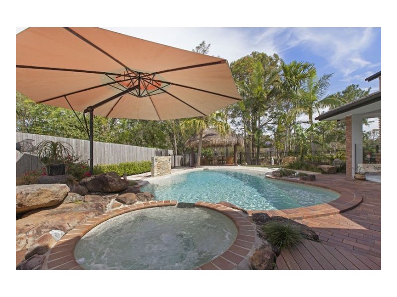 12 Westlake Drive, Mount Ommaney QLD 4074