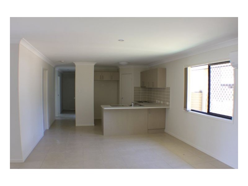 13 Lynch St,, Riverview QLD 4303