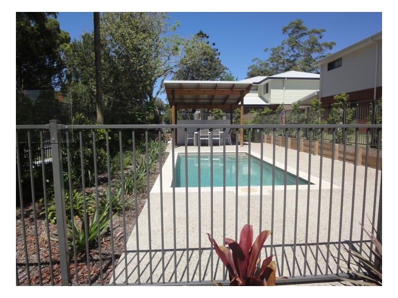 Oxley QLD 4075