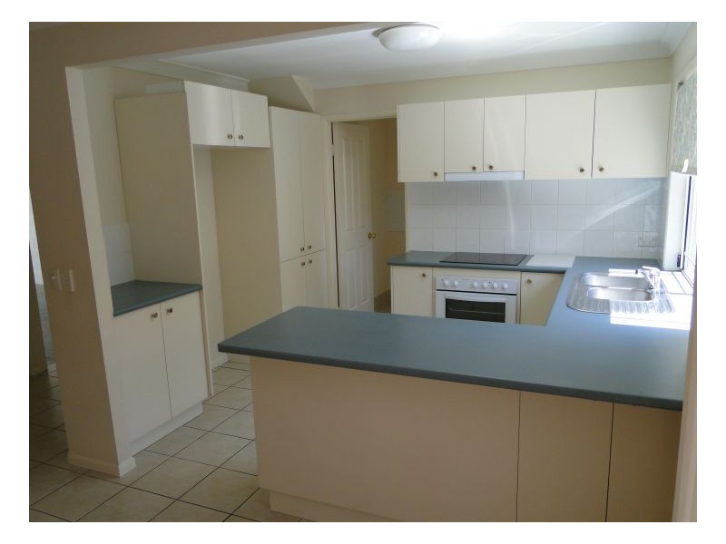2 Alexandra Ave, Calamvale QLD 4116