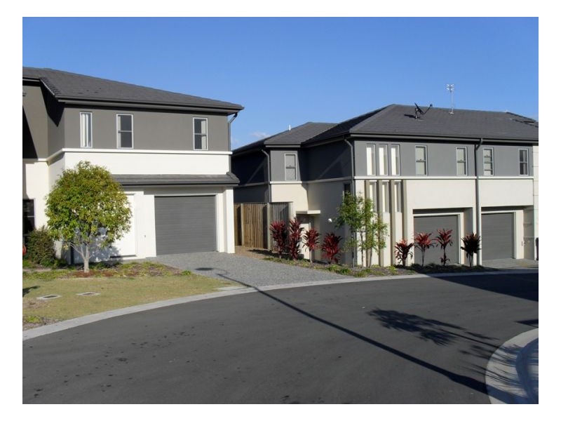 11 1 Belongil Street, Pacific Pines QLD 4211