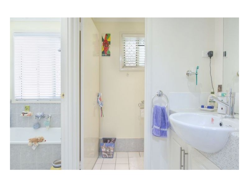 60 Oldbury Cresent, Forest Lake QLD 4078