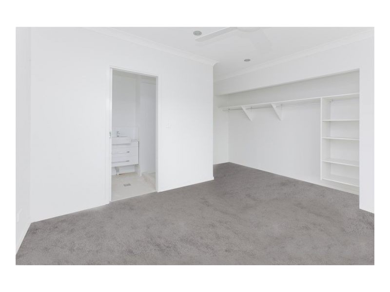 1241 Logan Road, Mount Gravatt QLD 4122