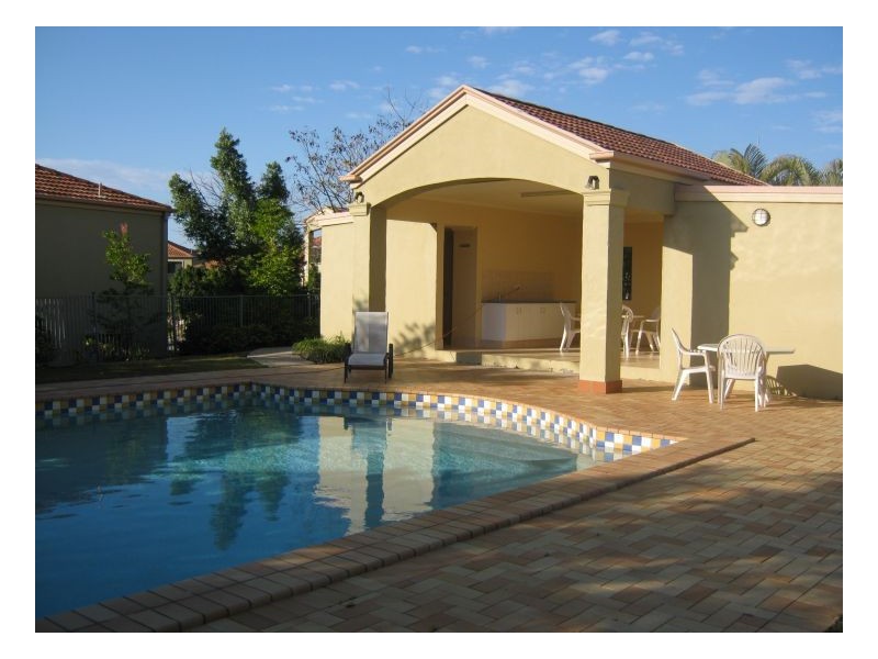 40 1-15 Santa Isobel Blvd, Pacific Pines QLD 4211