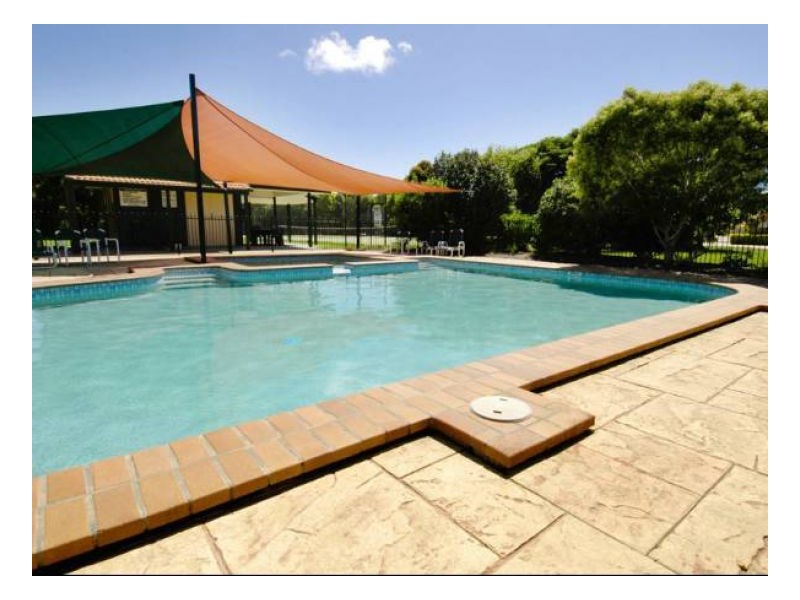 23 Tristan Court, Benowa QLD 4217