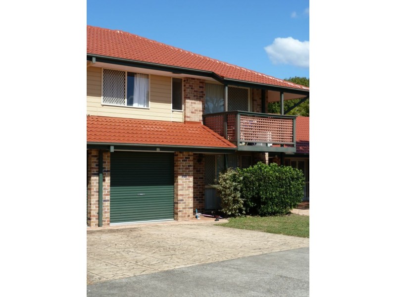 23 Tristan Court, Benowa QLD 4217