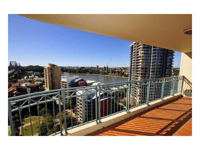 61 Goodwin Street, Kangaroo Point QLD 4169