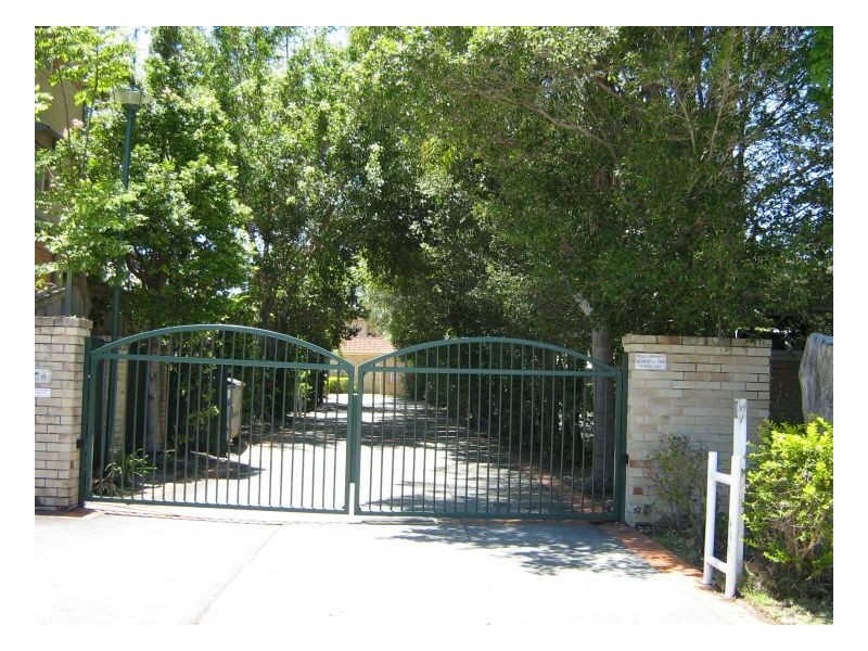 57 Worendo Street, Southport QLD 4215