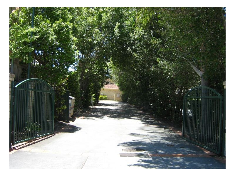 31/57 Worendo Street, Southport QLD 4215