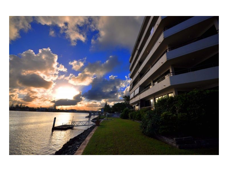 11/ 1 Peninsular Drive, Surfers Paradise QLD 4217