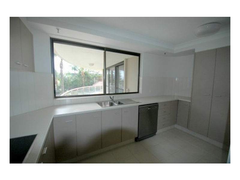 Main Beach QLD 4217