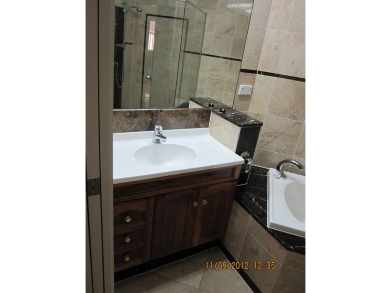 128 Benowa Road, Southport QLD 4215