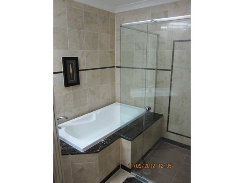 128 Benowa Road, Southport QLD 4215