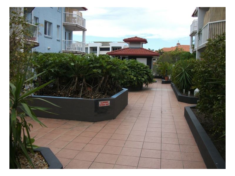 9 75 Bayview Street, Runaway Bay QLD 4216