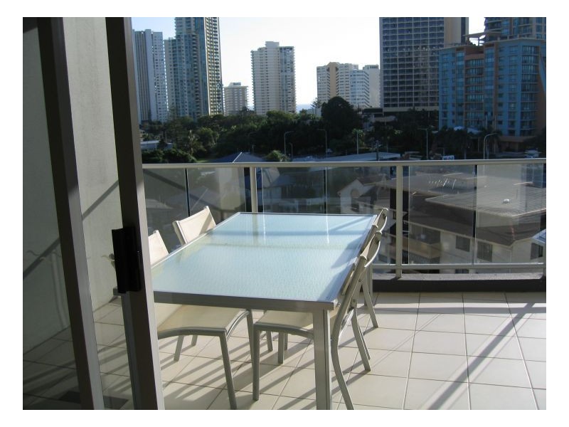 21-31 Cypress Ave, Surfers Paradise QLD 4217