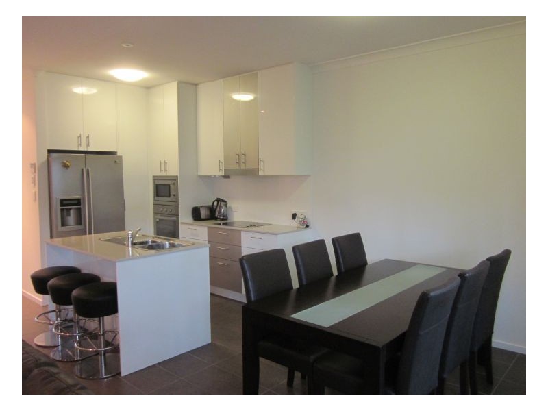 37 Slobodian Ave, Eight Mile Plains QLD 4113