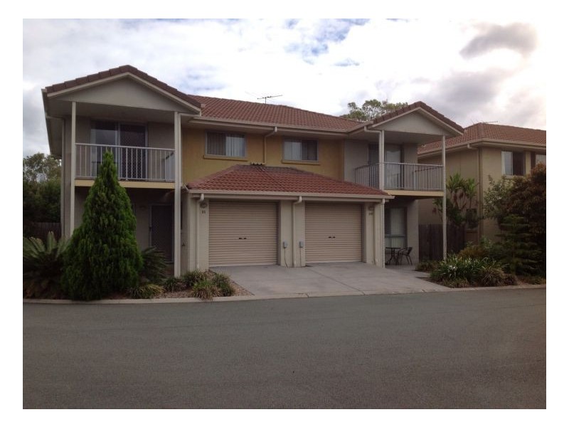 42 University Dr, Meadowbrook QLD 4131