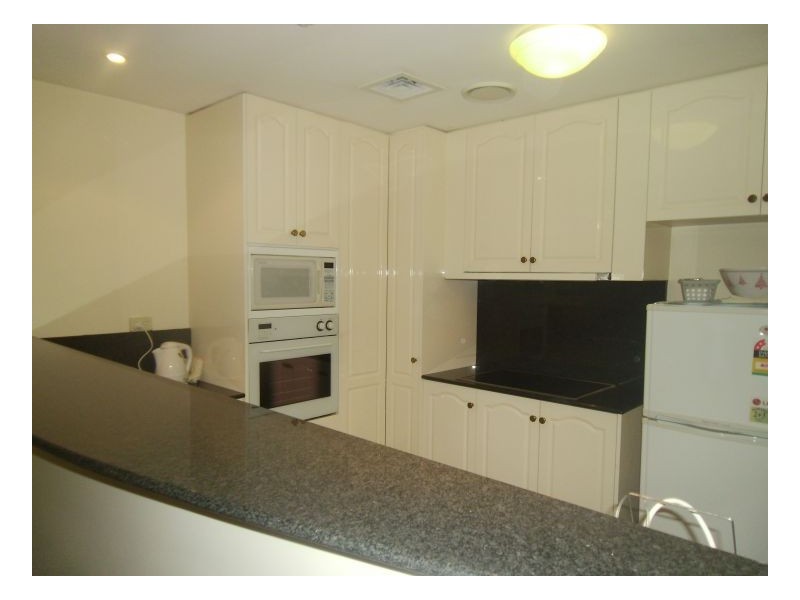 2/27 Harbour Rd, Sutherland Tower,, Hamilton QLD 4007