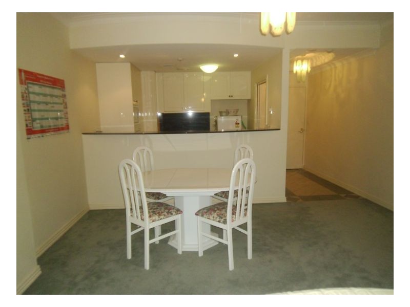 2/27 Harbour Rd, Sutherland Tower,, Hamilton QLD 4007